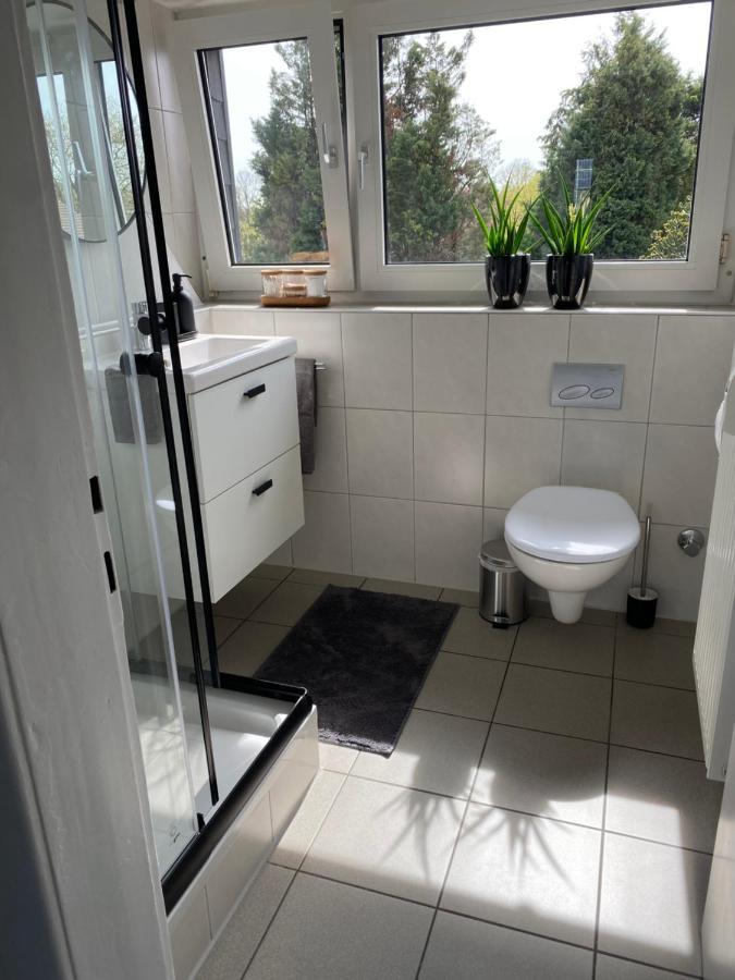 Bostel 1 - Modernes Dachgeschoss-Studio In Duisburg Meiderich, 4,7 Km Hbf, U-Bahn 250M, Flughafen Duesseldorf 28 Km, Landschaftspark 2,9 Km, 5 Gehminuten Von Herzklinik Entfernt Экстерьер фото