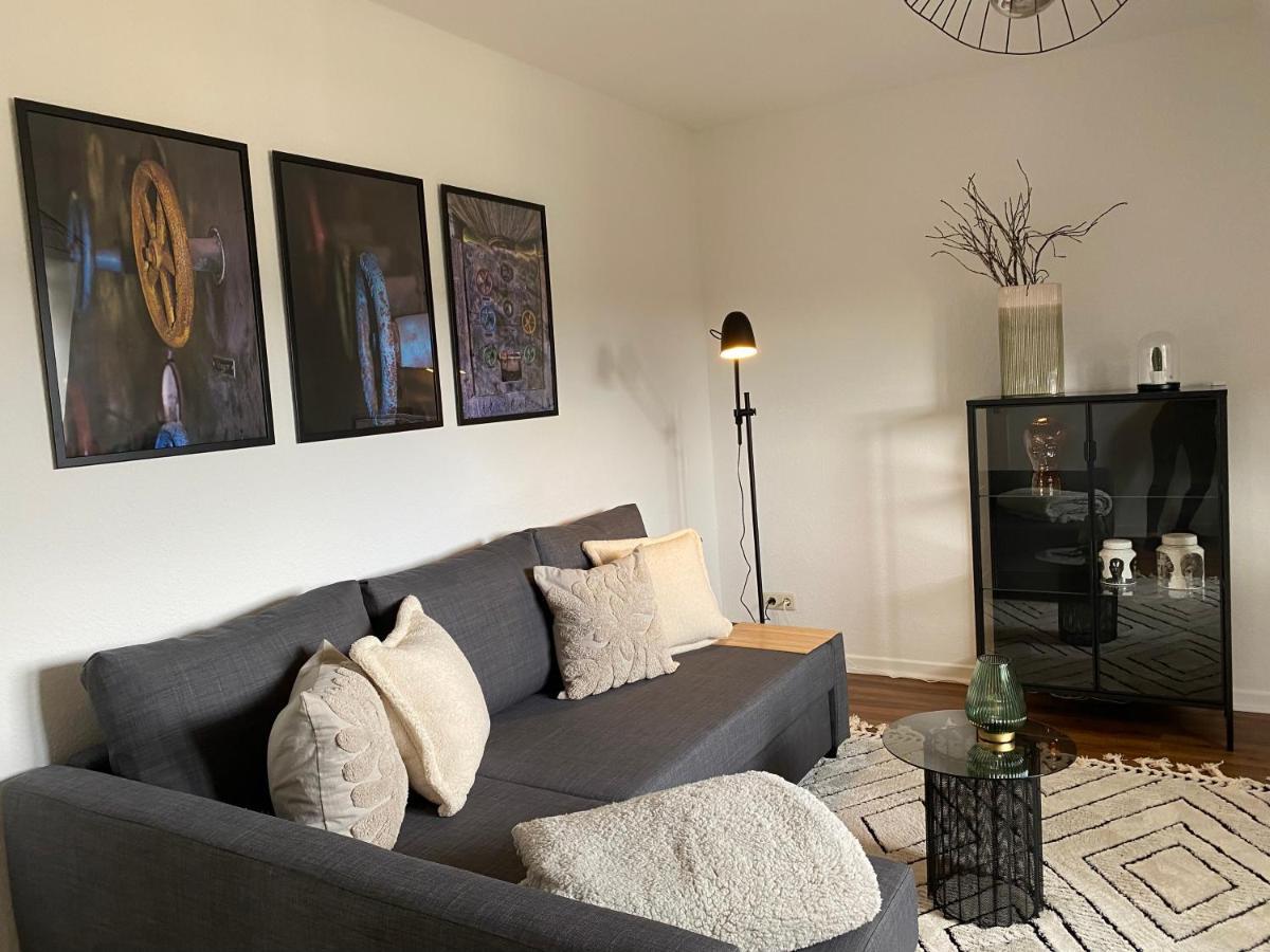 Bostel 1 - Modernes Dachgeschoss-Studio In Duisburg Meiderich, 4,7 Km Hbf, U-Bahn 250M, Flughafen Duesseldorf 28 Km, Landschaftspark 2,9 Km, 5 Gehminuten Von Herzklinik Entfernt Экстерьер фото