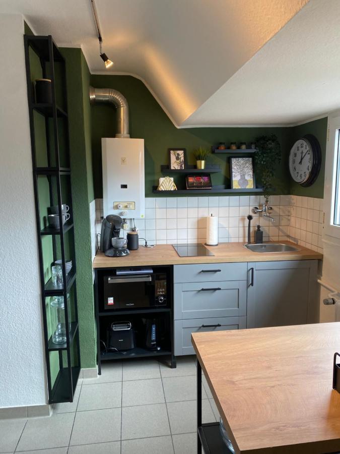 Bostel 1 - Modernes Dachgeschoss-Studio In Duisburg Meiderich, 4,7 Km Hbf, U-Bahn 250M, Flughafen Duesseldorf 28 Km, Landschaftspark 2,9 Km, 5 Gehminuten Von Herzklinik Entfernt Экстерьер фото